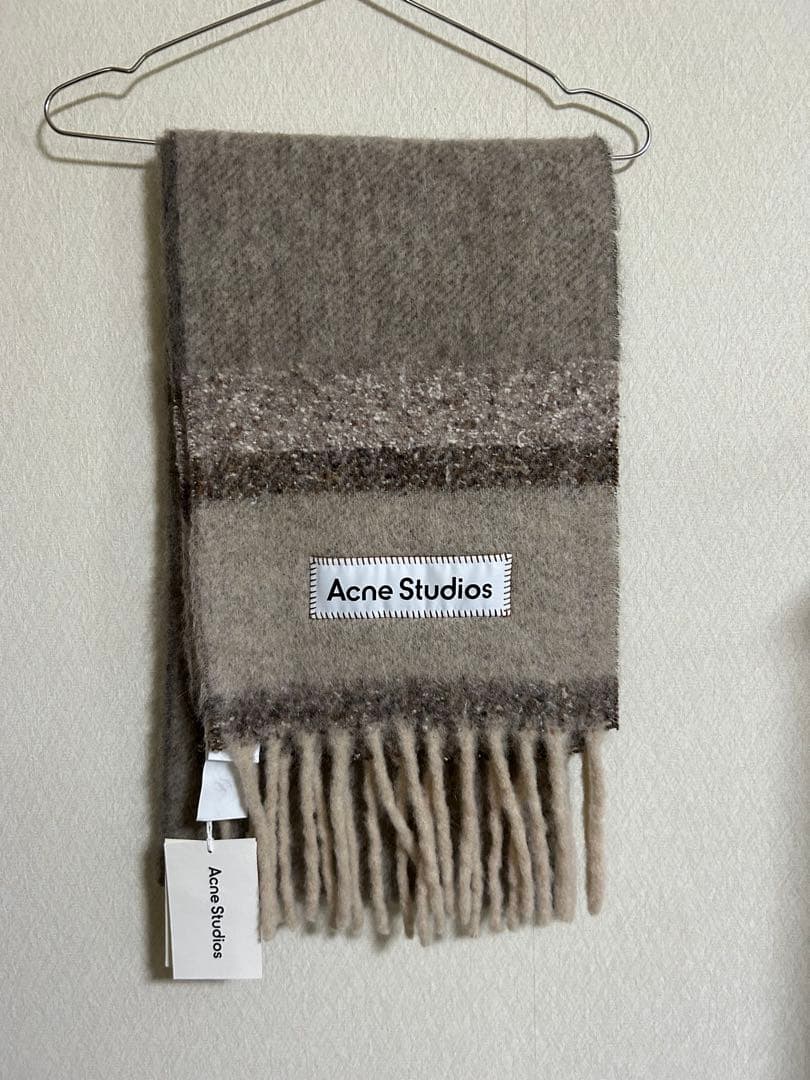 acne studios マフラー　新品タグ付き