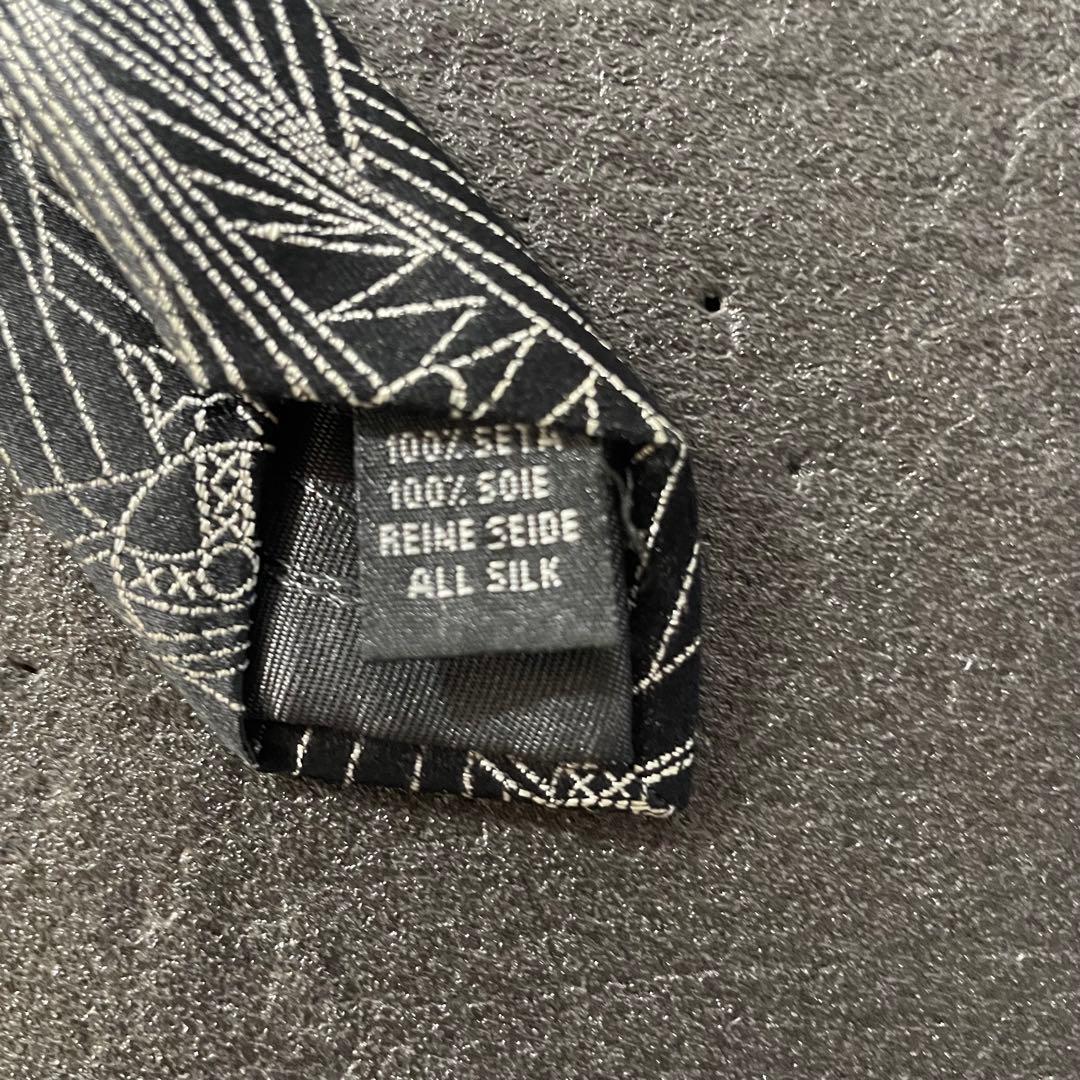 Vivienne Westwoodネクタイオーブ柄 ブラック　シルク　イタリア製