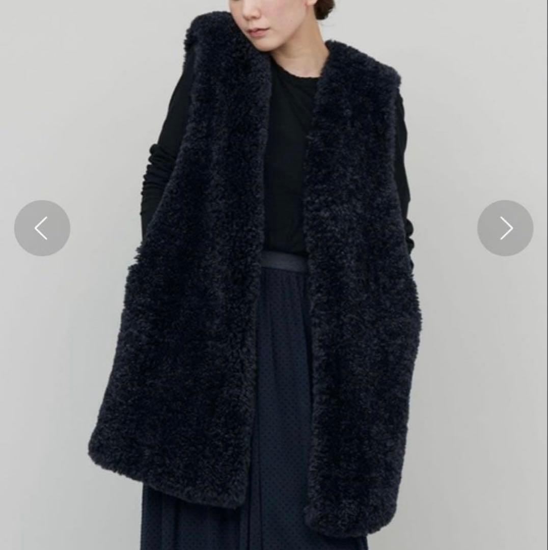 極美品　2023 カレンソロジー　シープライクファーベスト　黒　ロングジレ　ボア