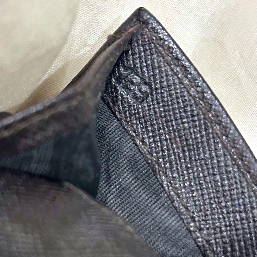 PRADA プラダ サフィアーノ 三角プレート 折り財布 ダークブラウン 焦げ茶