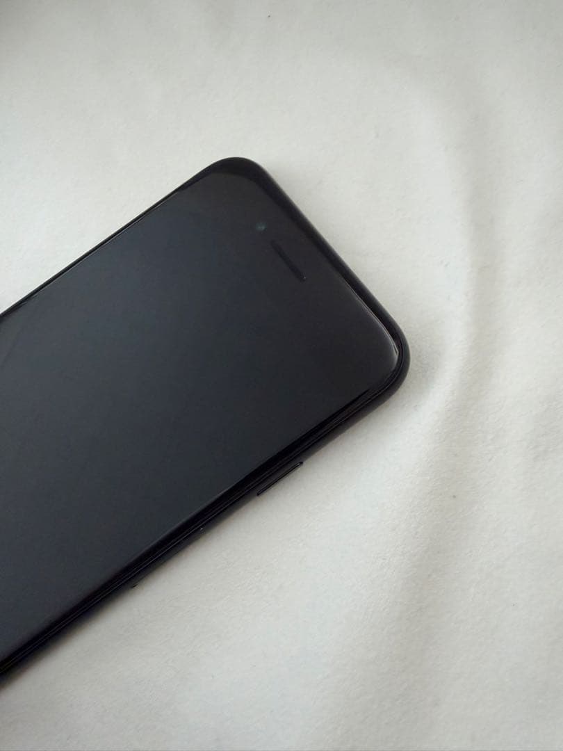 iPhoneSE 第2世代　ブラック64GB 【SIMロック解除済み】