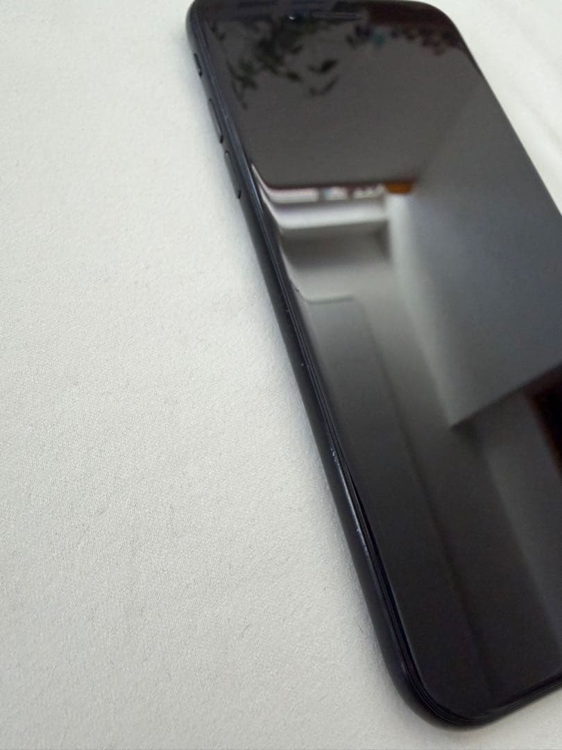 iPhoneSE 第2世代　ブラック64GB 【SIMロック解除済み】