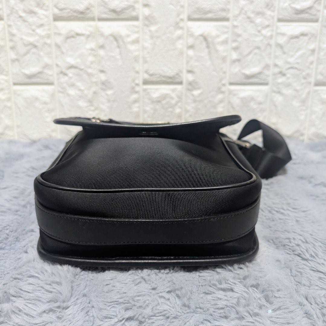 【美品】BURBERRY ショルダーバッグ ナイロン レザー 金具 ノバチェック