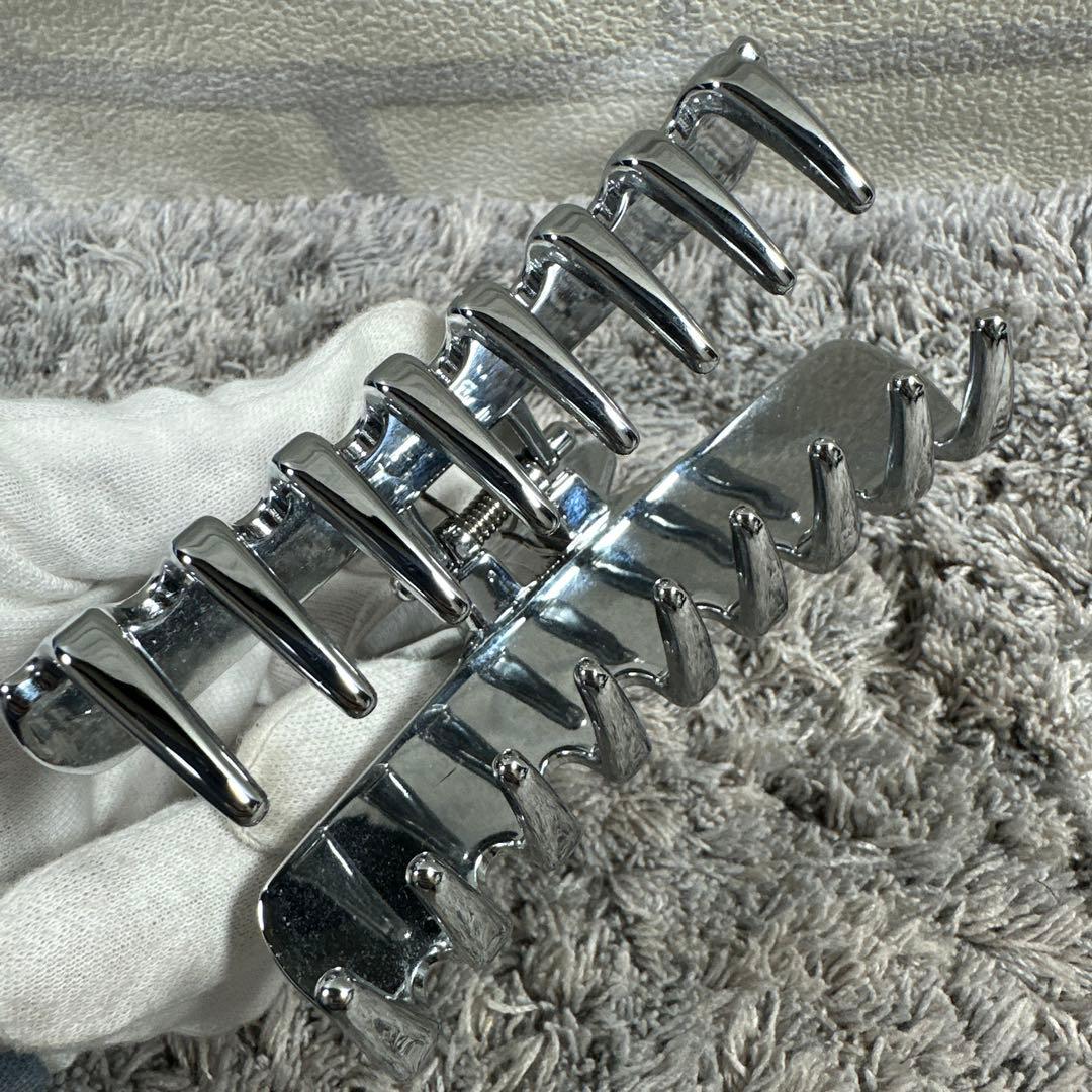 PRADA プラダ メタル ヘアクリップ ヘアアクセサリー バレッタ