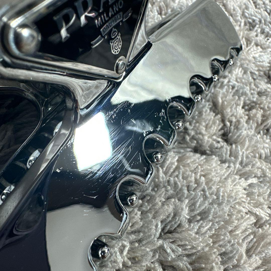 PRADA プラダ メタル ヘアクリップ ヘアアクセサリー バレッタ