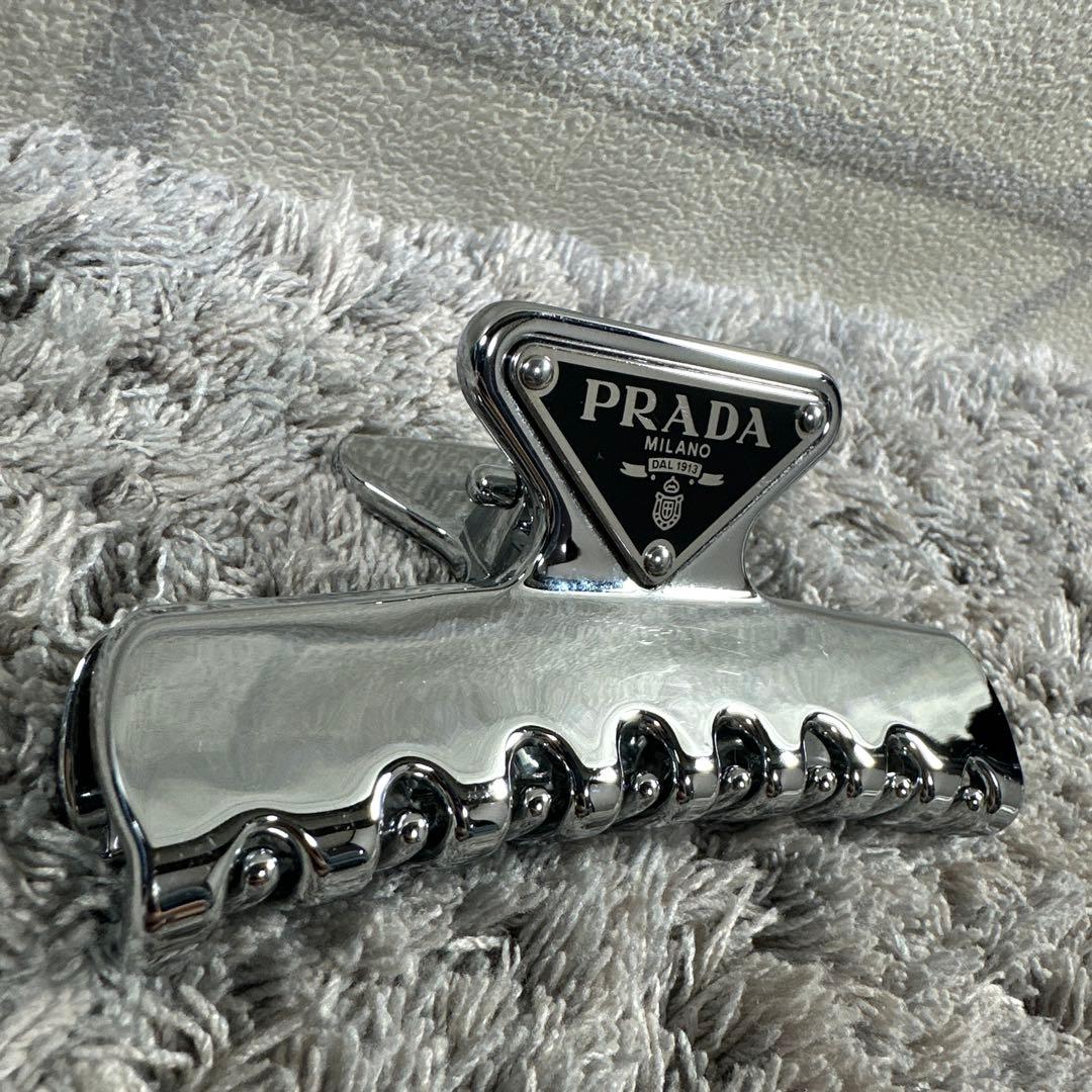 PRADA プラダ メタル ヘアクリップ ヘアアクセサリー バレッタ