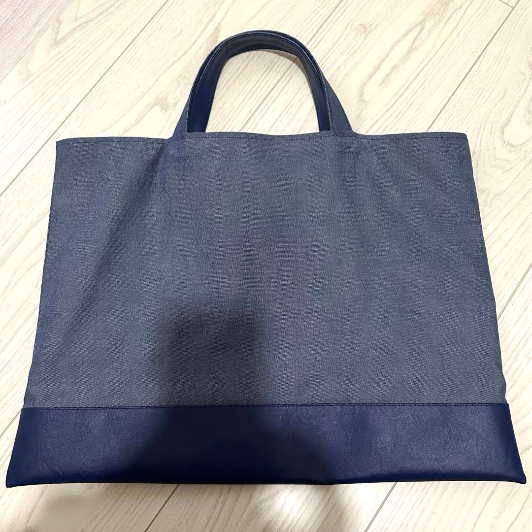 美品　ファミリア　デニムバッグ　手刺繍