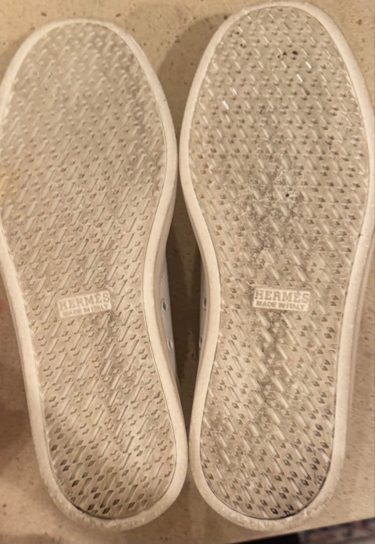 エルメス　スニーカー　36ハーフ　ロゴ　HERMES 白スニーカー