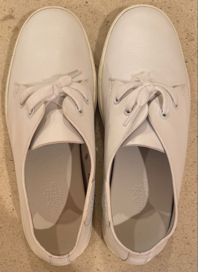 エルメス　スニーカー　36ハーフ　ロゴ　HERMES 白スニーカー