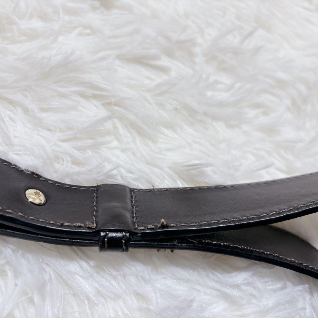 極美品 FURLA プリムラ ショルダーバッグ カメラバッグ ロゴ金具　シボ革