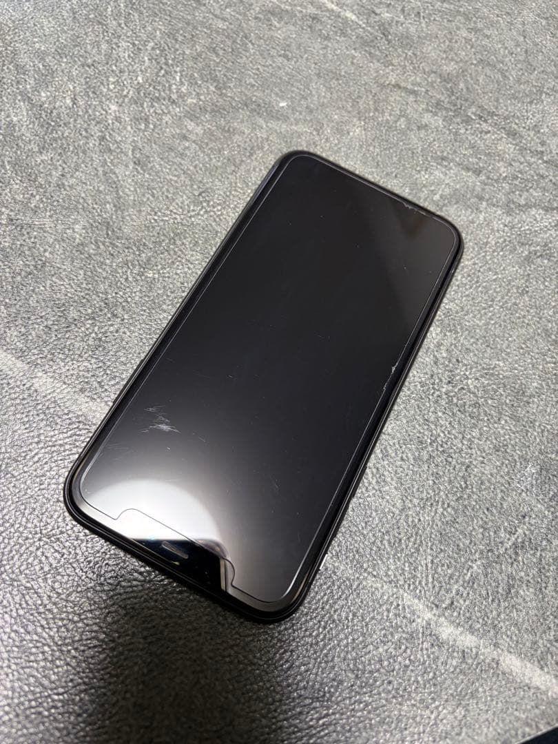 Apple iPhone 11 ブラック 本体　箱　保護フィルム付き