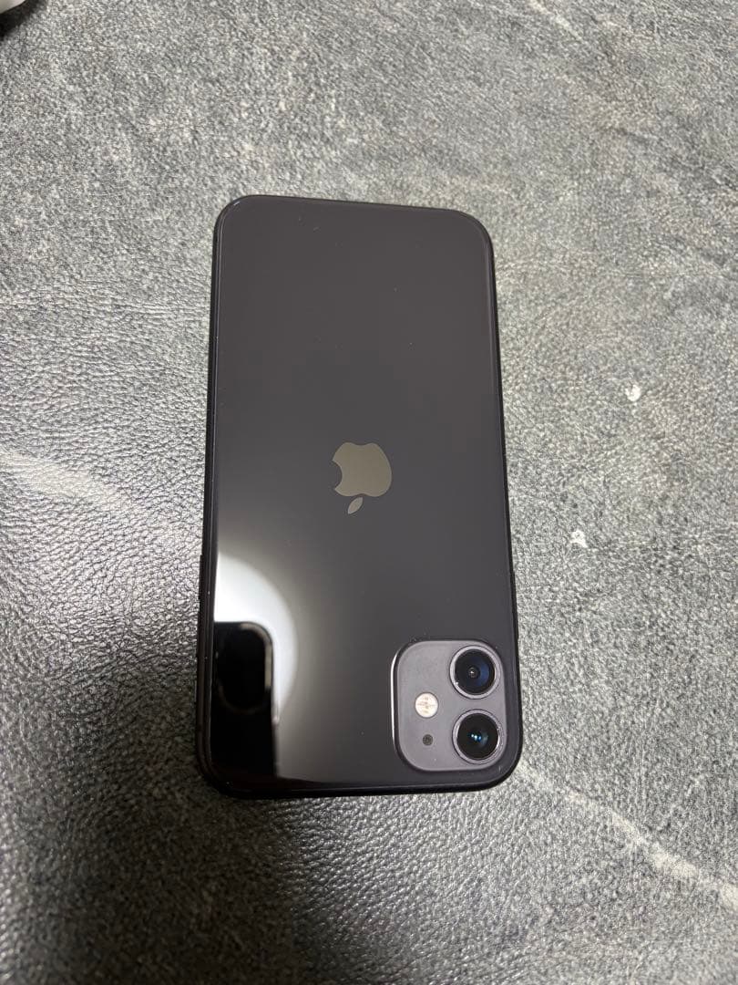 Apple iPhone 11 ブラック 本体　箱　保護フィルム付き
