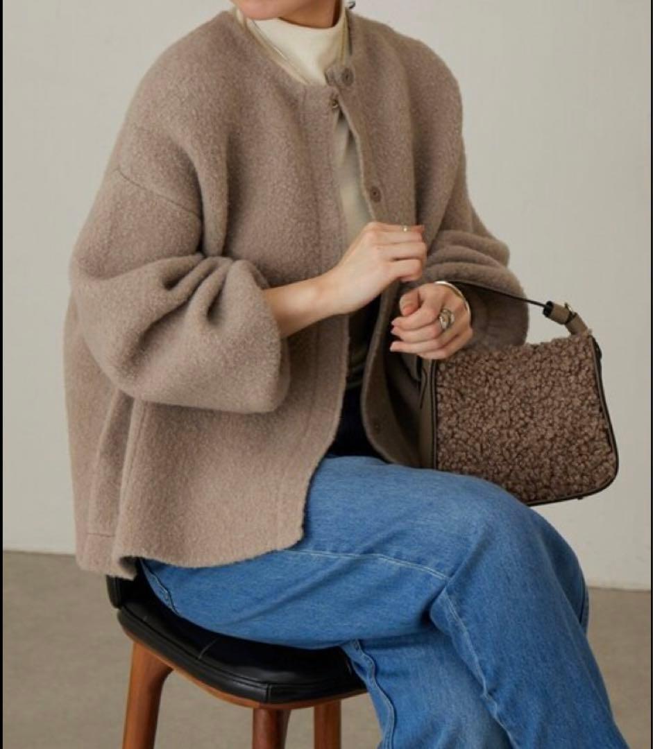 今期完売BEARDSLEYビアズリー✨パフ袖ニットコート30,800円ベージュ