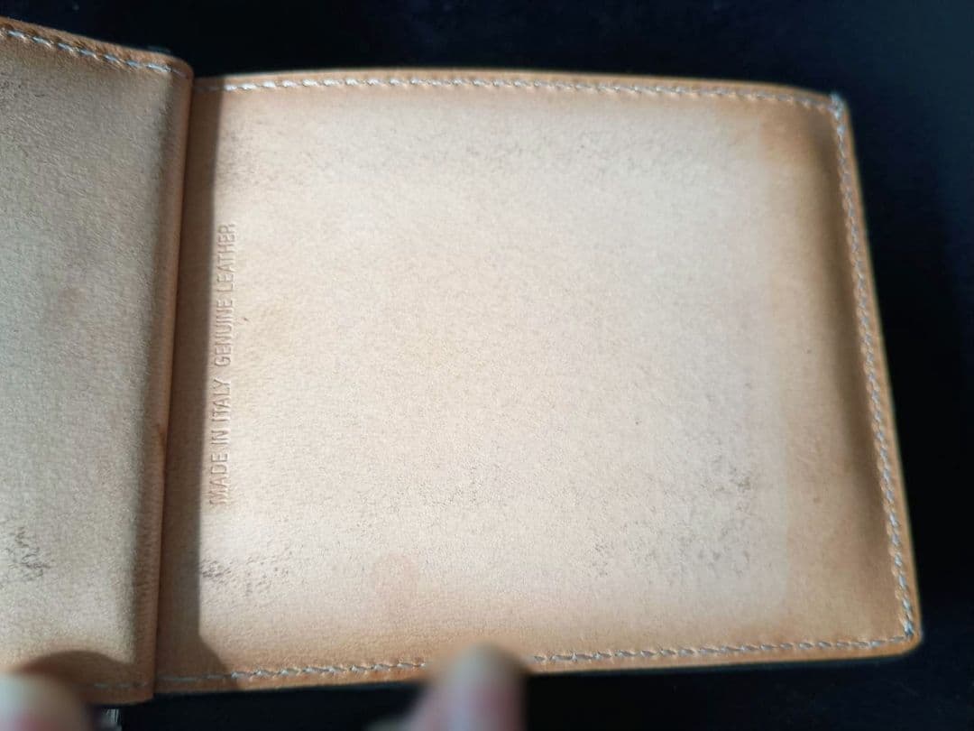 ド*ラ様 マルジェラ　黒レザー 二つ折り財布