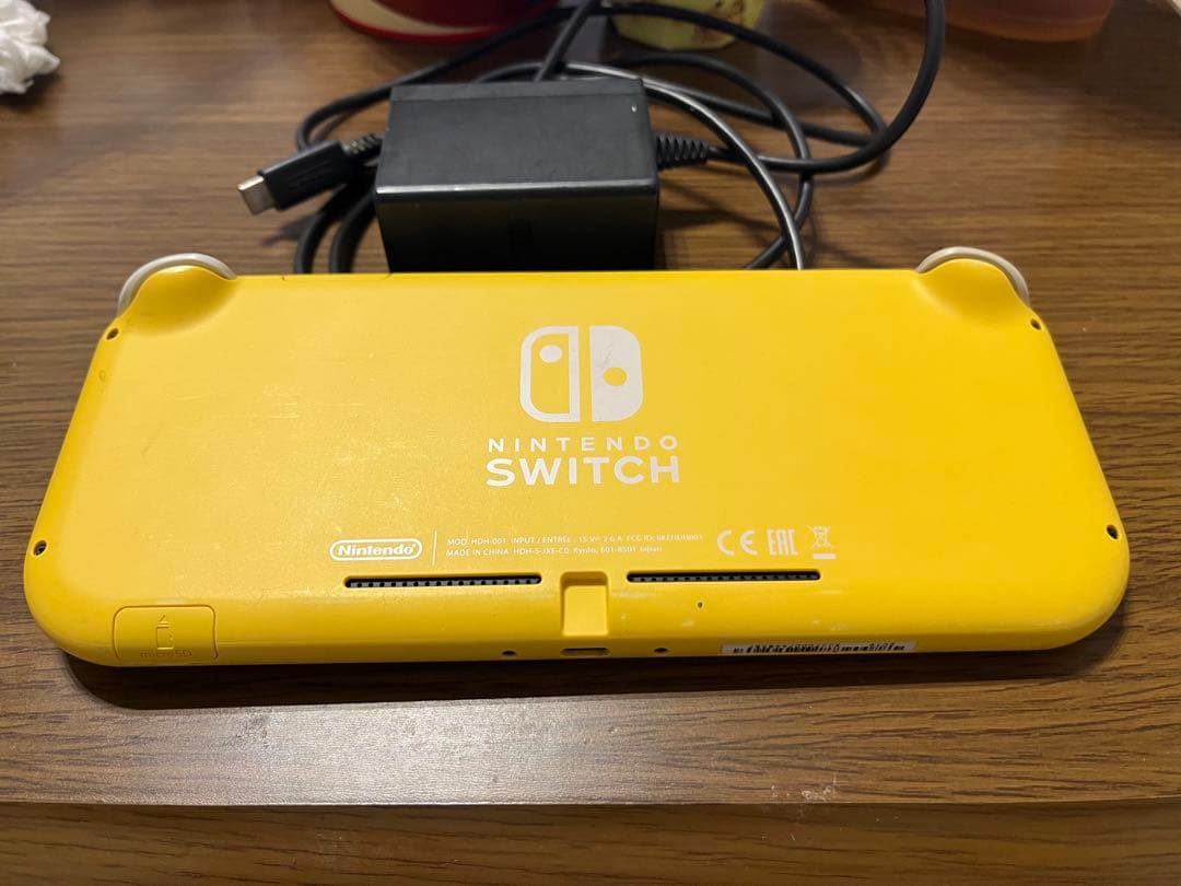 【ジャンク品】Nintendo Switch Lite イエロー 充電器付き