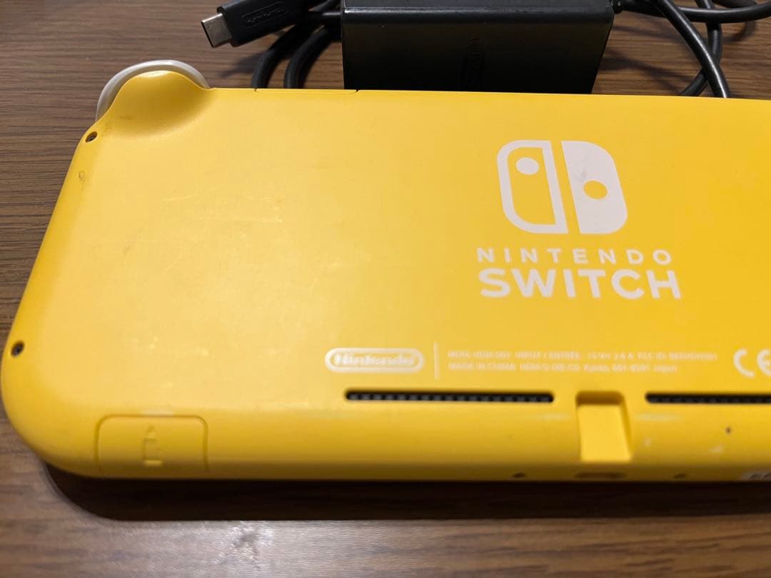【ジャンク品】Nintendo Switch Lite イエロー 充電器付き