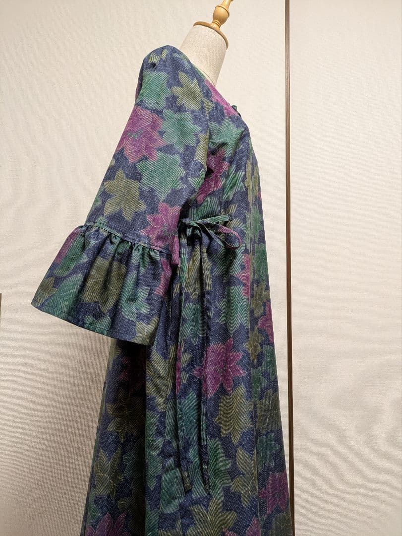 ♥お取り置き中♥着物リメイクワンピース★大島紬★Aライン★ブローチ付★ML〜LL