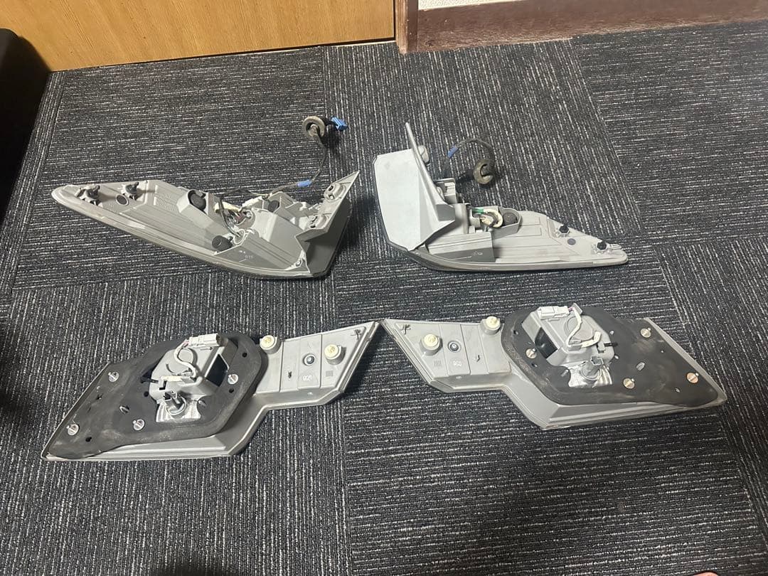 ホンダ オデッセイ RB3 ヘッドライト 2013