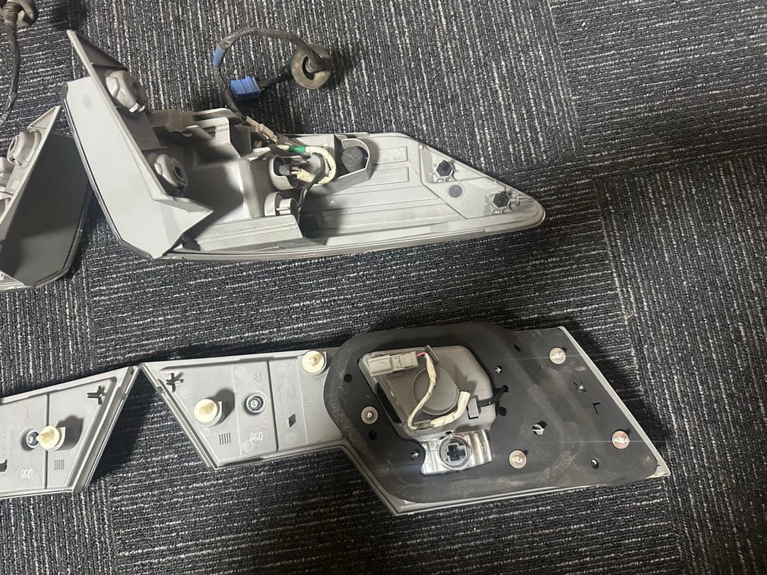 ホンダ オデッセイ RB3 ヘッドライト 2013