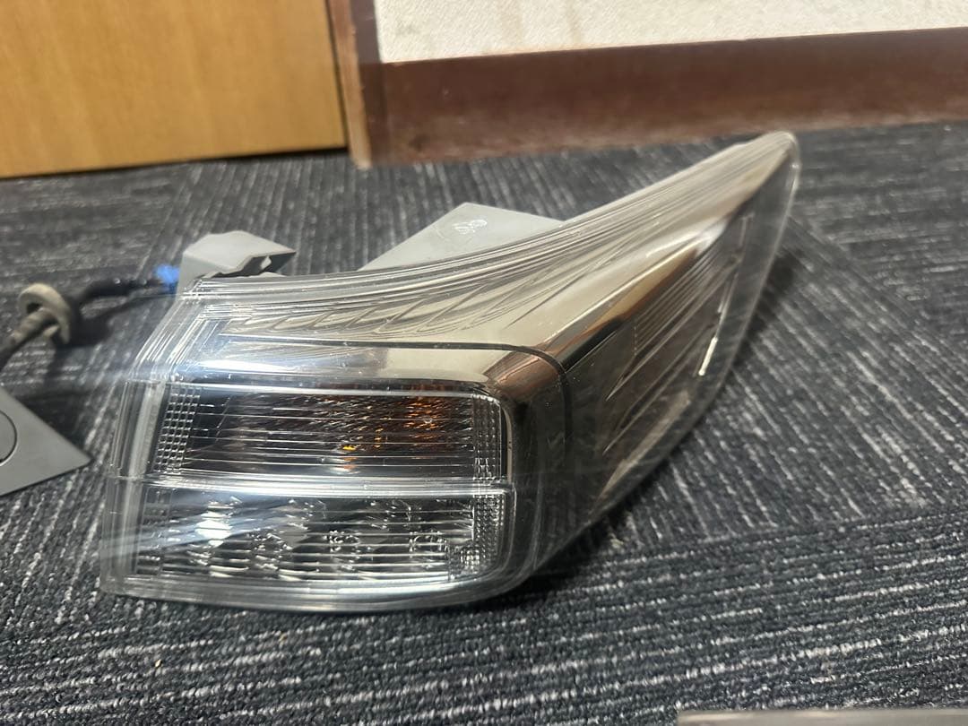 ホンダ オデッセイ RB3 ヘッドライト 2013