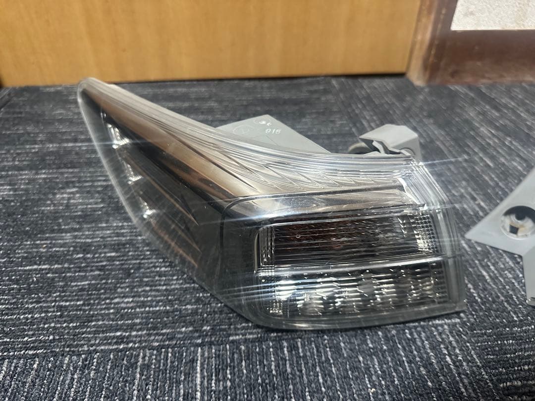 ホンダ オデッセイ RB3 ヘッドライト 2013