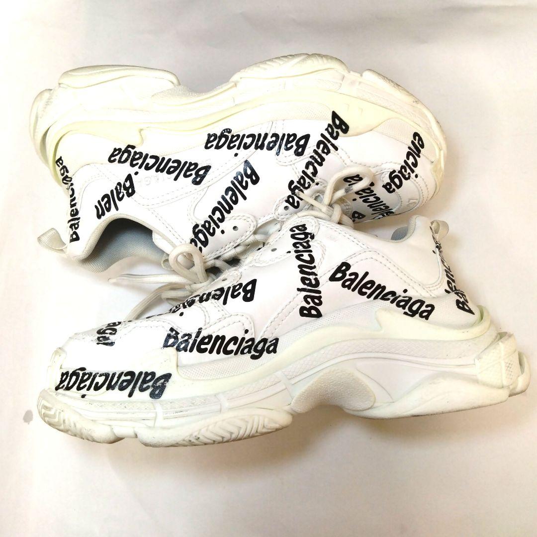 バレンシアガ　オールオーバーロゴ　スニーカー
