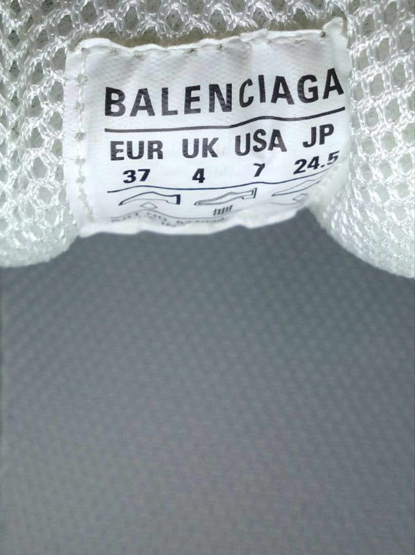 バレンシアガ　オールオーバーロゴ　スニーカー