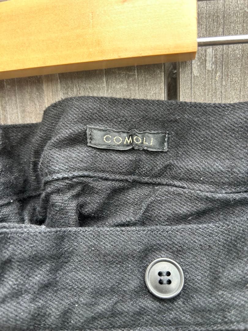 COMOLI ブラック オーバーパンツ　25ss