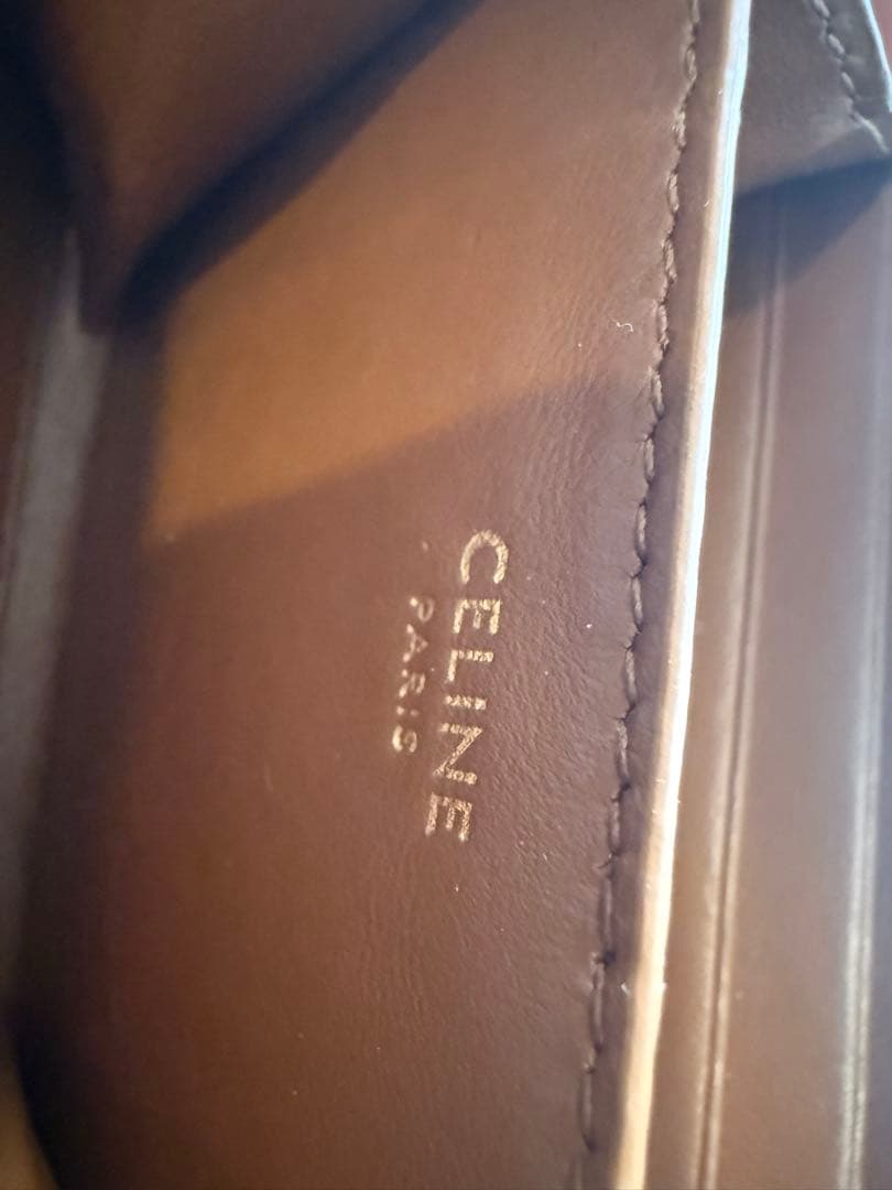 p*2様 セリーヌ　キュイル トリオンフ コンパクトジップ