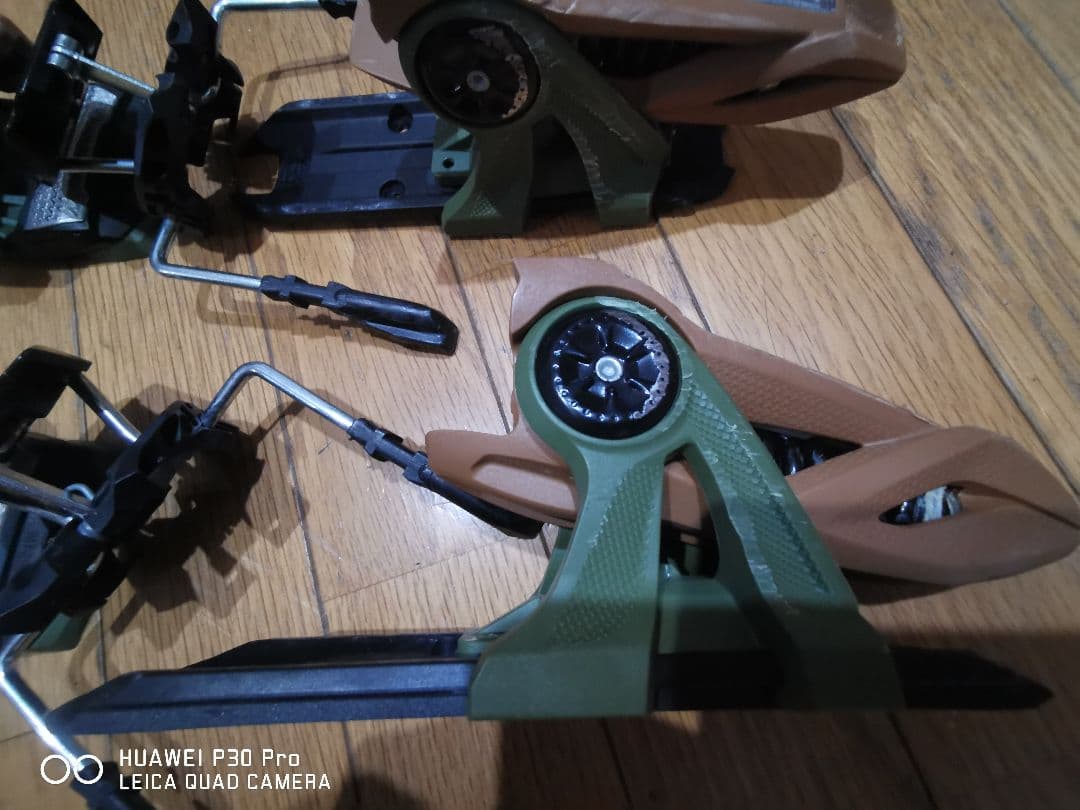 スキー ビンディング ブラウン/グリーン