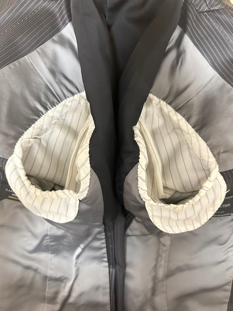 [ジェイ]コムサコレクションXチェルッティ光沢生地スーツセットアップ