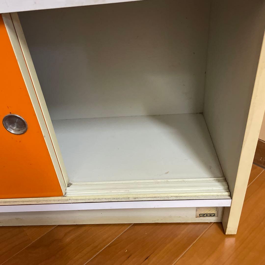 昭和レトロ 食器棚 ガラスキャビネット ガラス棚 レトロポップ オレンジ