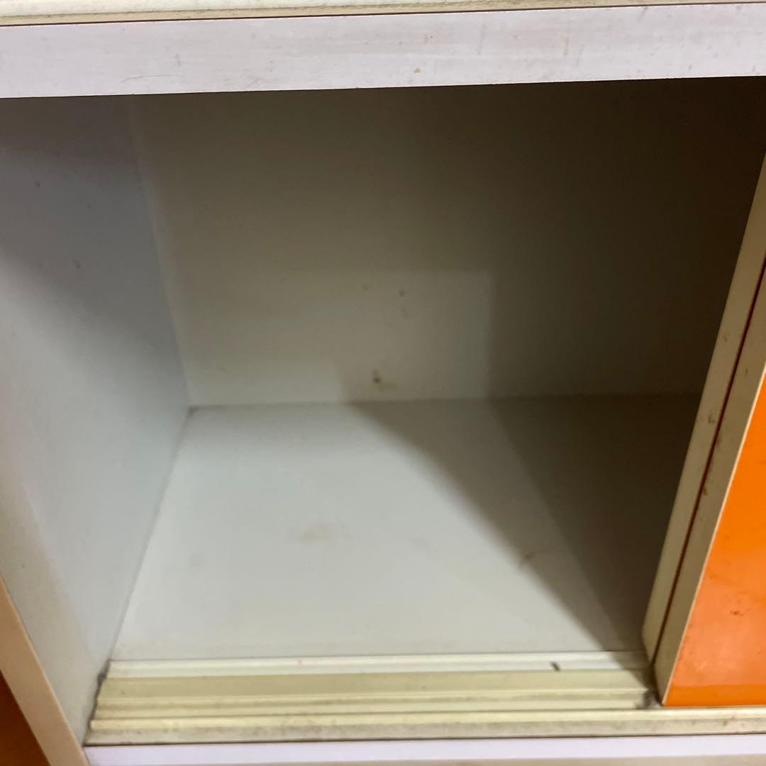 昭和レトロ 食器棚 ガラスキャビネット ガラス棚 レトロポップ オレンジ