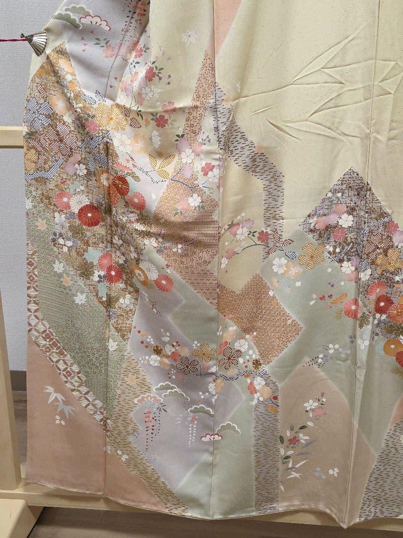 C◆着物くつろぎ 季節の花々 金彩 金駒刺繍 菊 桜 袷 正絹 訪問着 着物