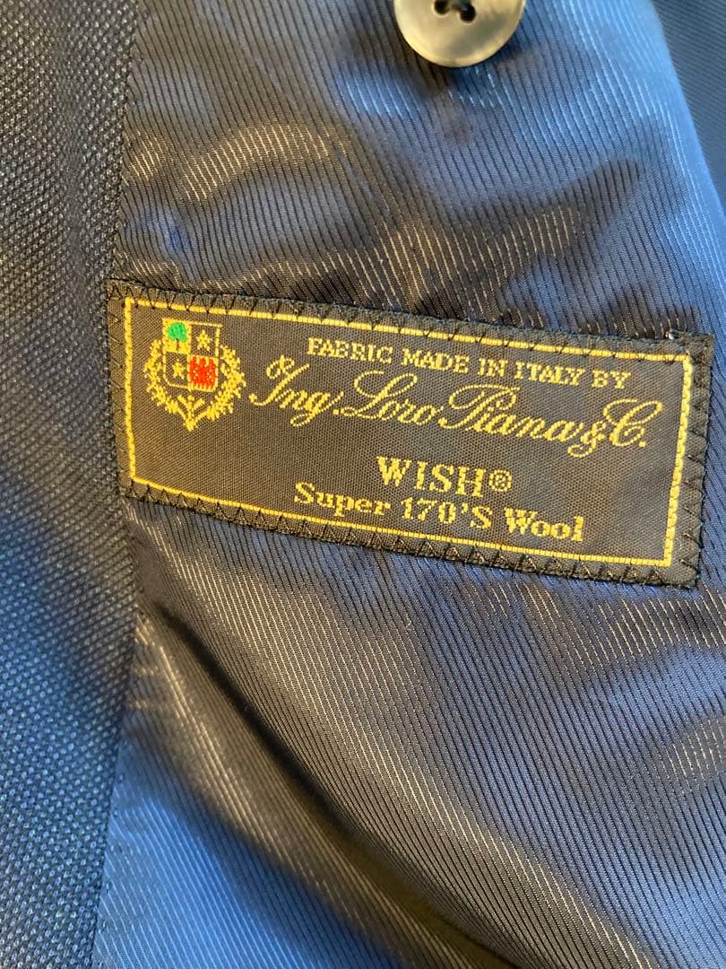 TOMORROWLANDロロピアーナ　ネイビー シングル3つボタンスーツ