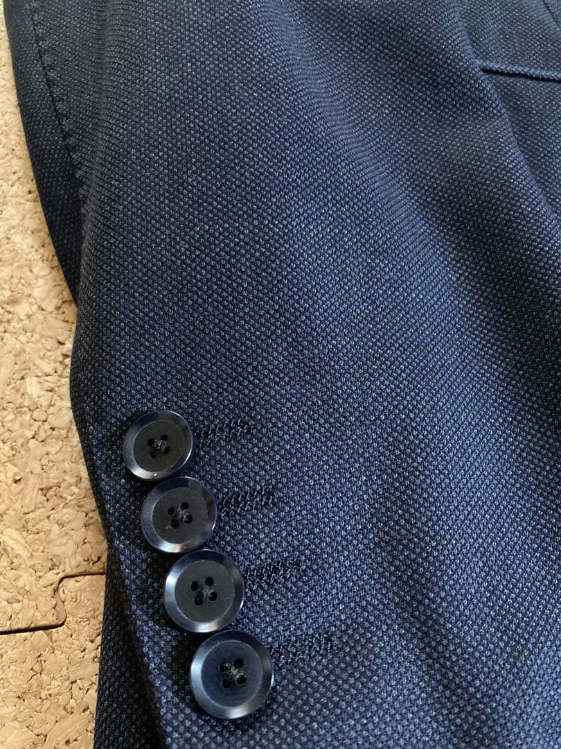 TOMORROWLANDロロピアーナ　ネイビー シングル3つボタンスーツ