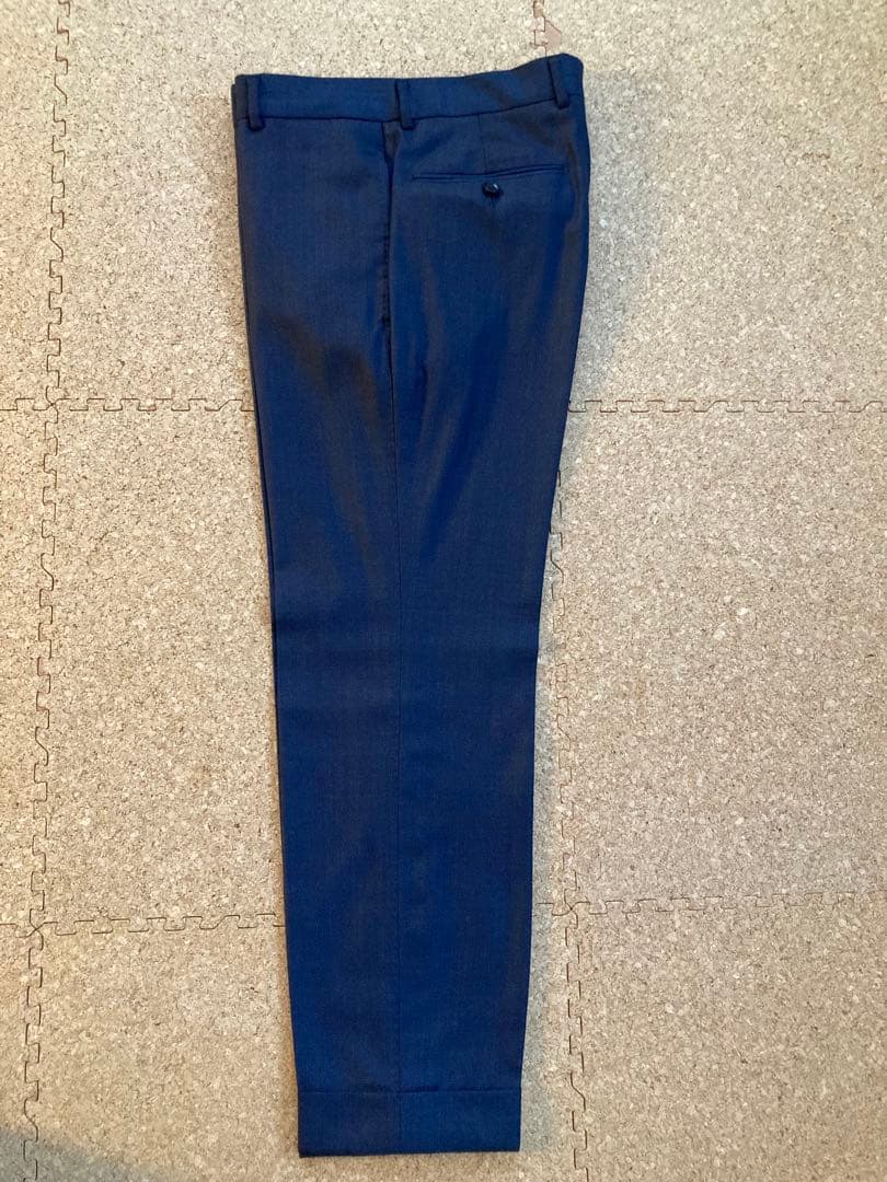 TOMORROWLANDロロピアーナ　ネイビー シングル3つボタンスーツ