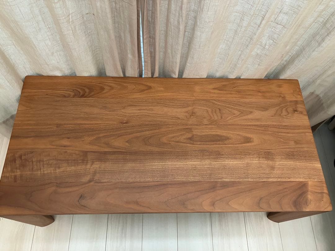 カリモク ローテーブル　ウォールナット 下棚付き