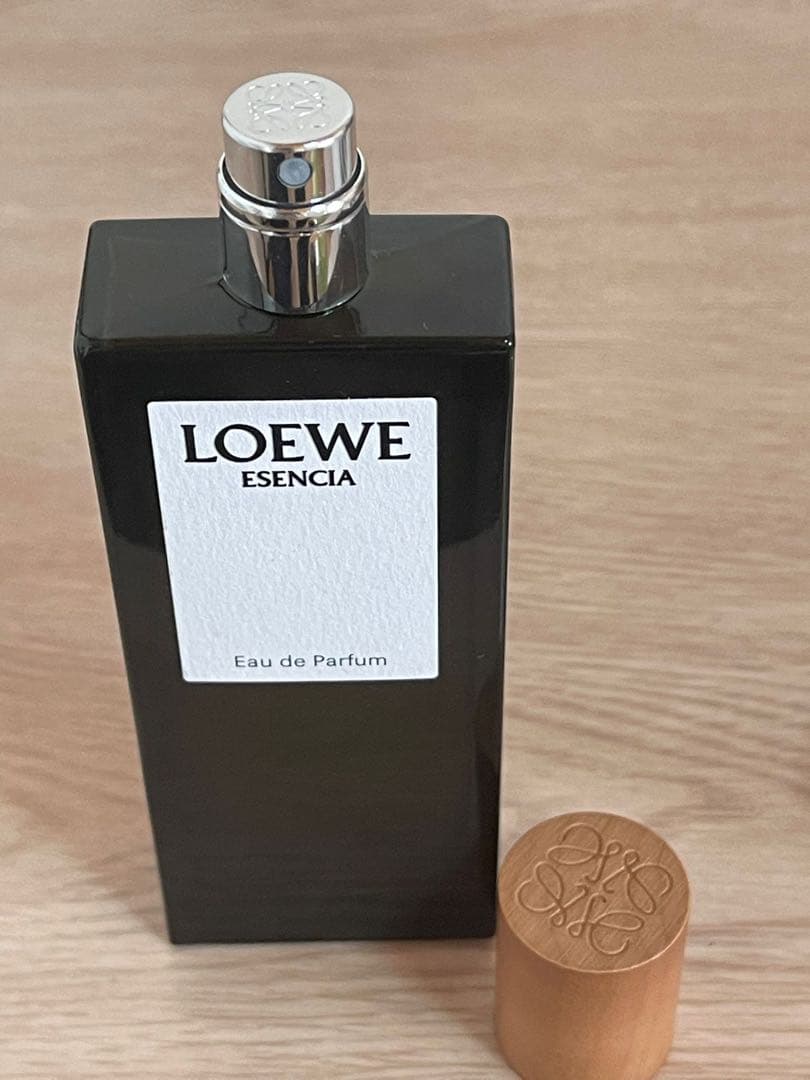 香水(男性用) LOEWE ESSENCIA EAU DE PARFUM 50ml