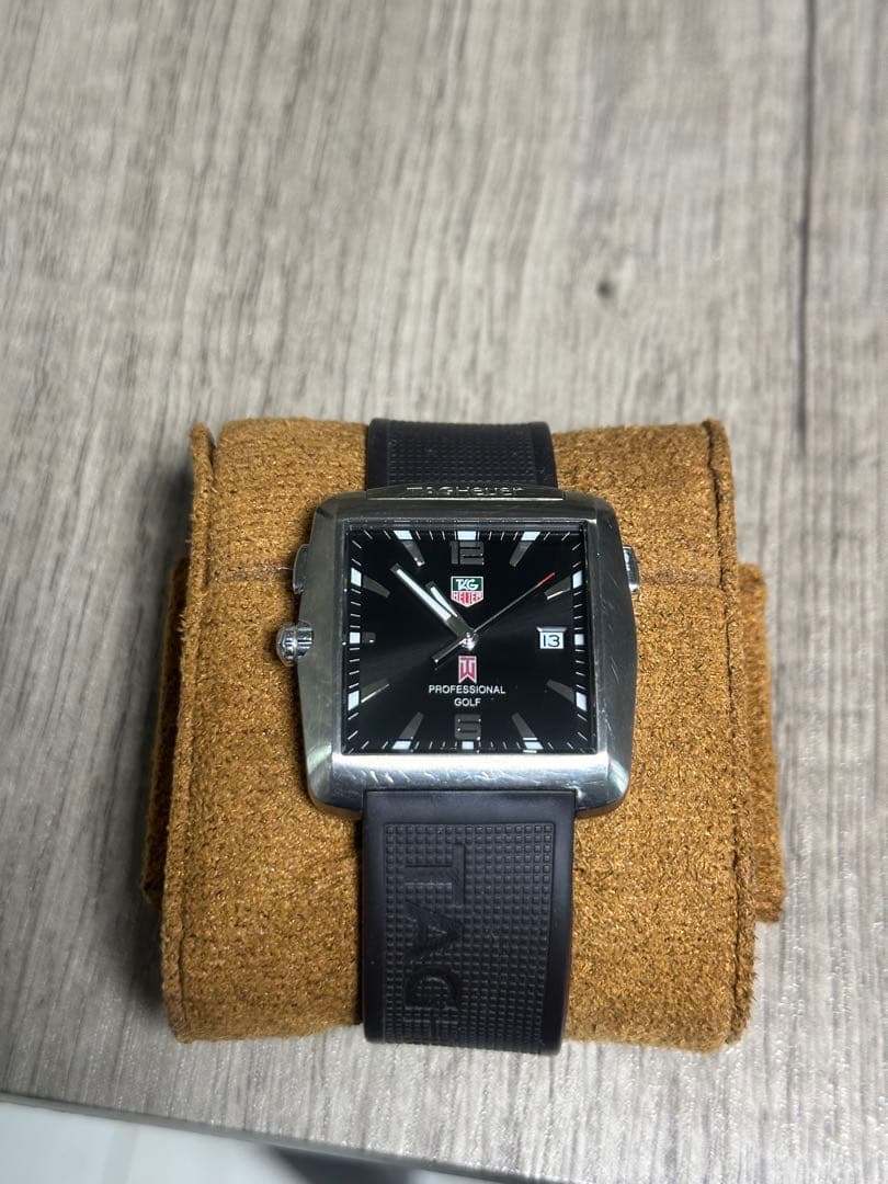 タグホイヤー (TAG HEUER) 限定版タイガーウッズ時計
