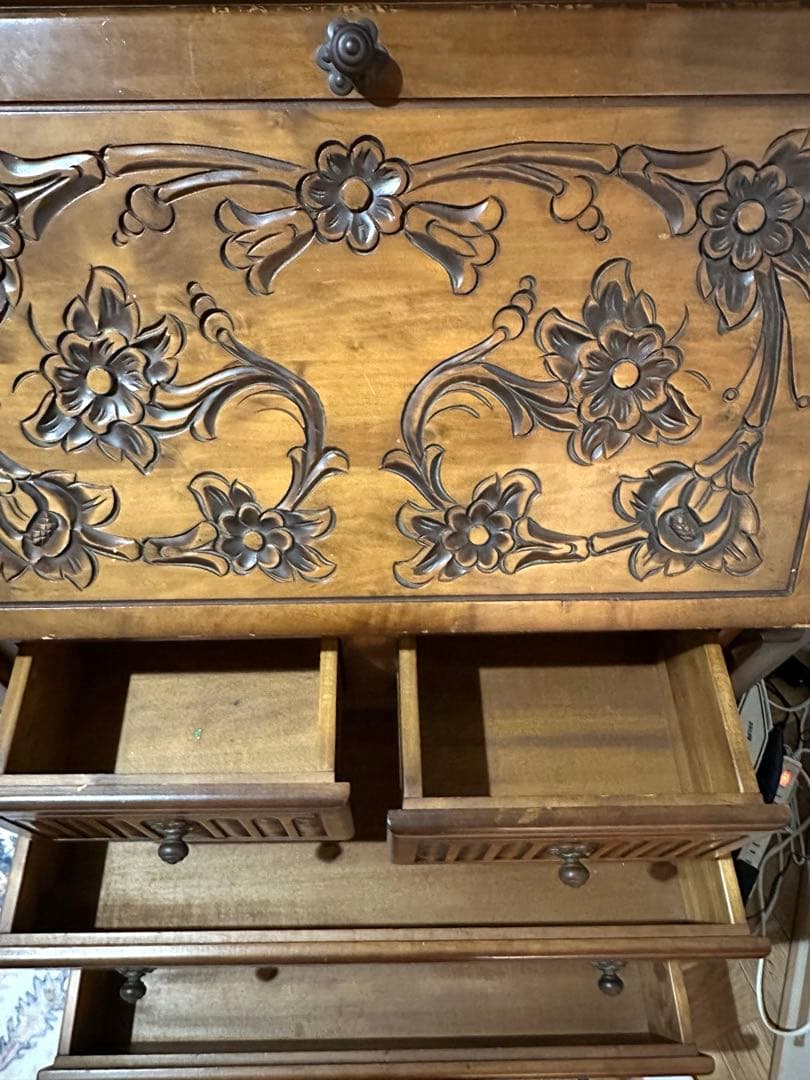 木製ライティングビューロー 彫刻入り　机 アンティーク