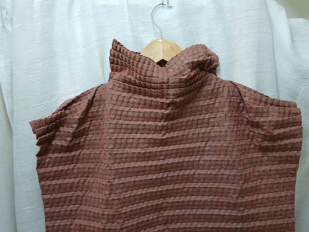 me by ISSEY MIYAKE プリーツ加工 トップス　チュニック