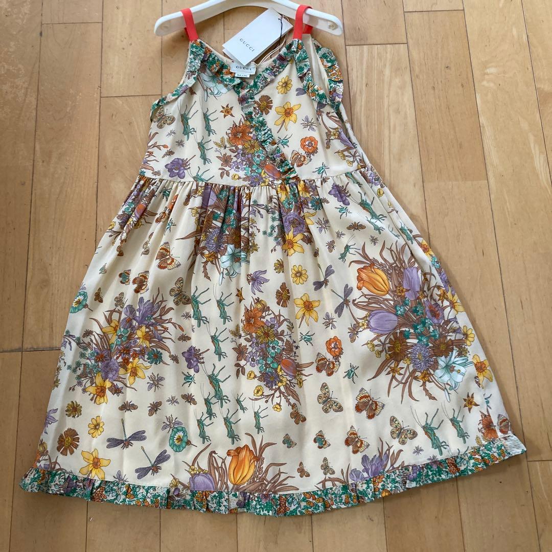 新品！タグ付！グッチ キャミソールワンピース 昆虫花柄 シルク100％サイズ10
