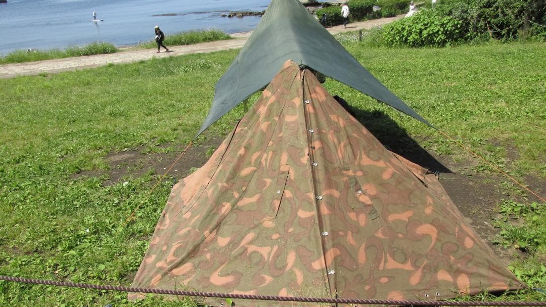 ハンガリー軍　ポンチョテント2枚組　ハリケーンカモ　軍幕テント　ティピー