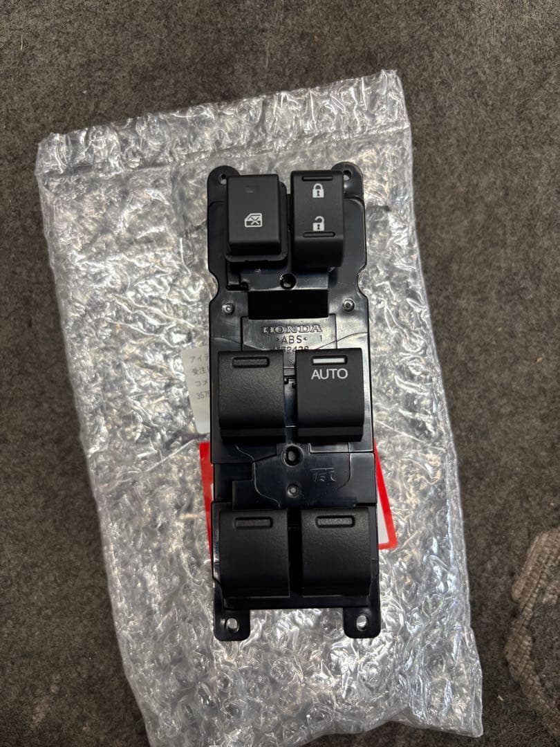 ホンダ　N-BOX JF1 パワーウィンドスイッチ 新品