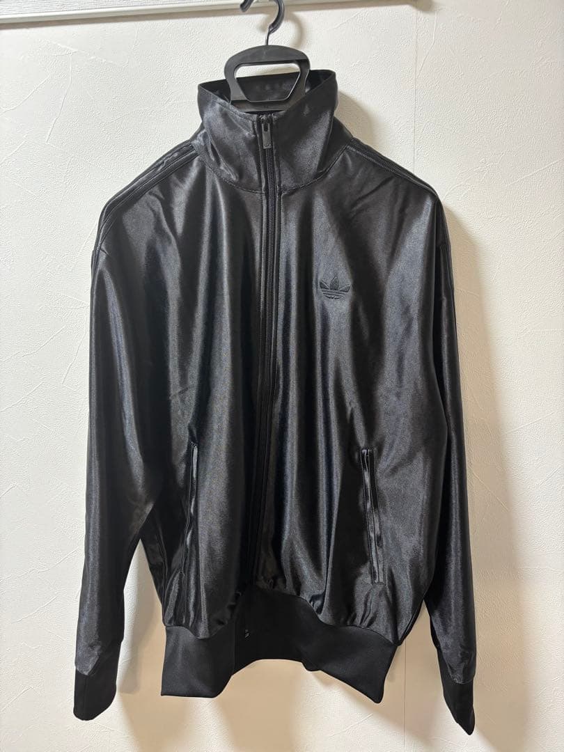 adidas ブラックジャージ Lサイズ