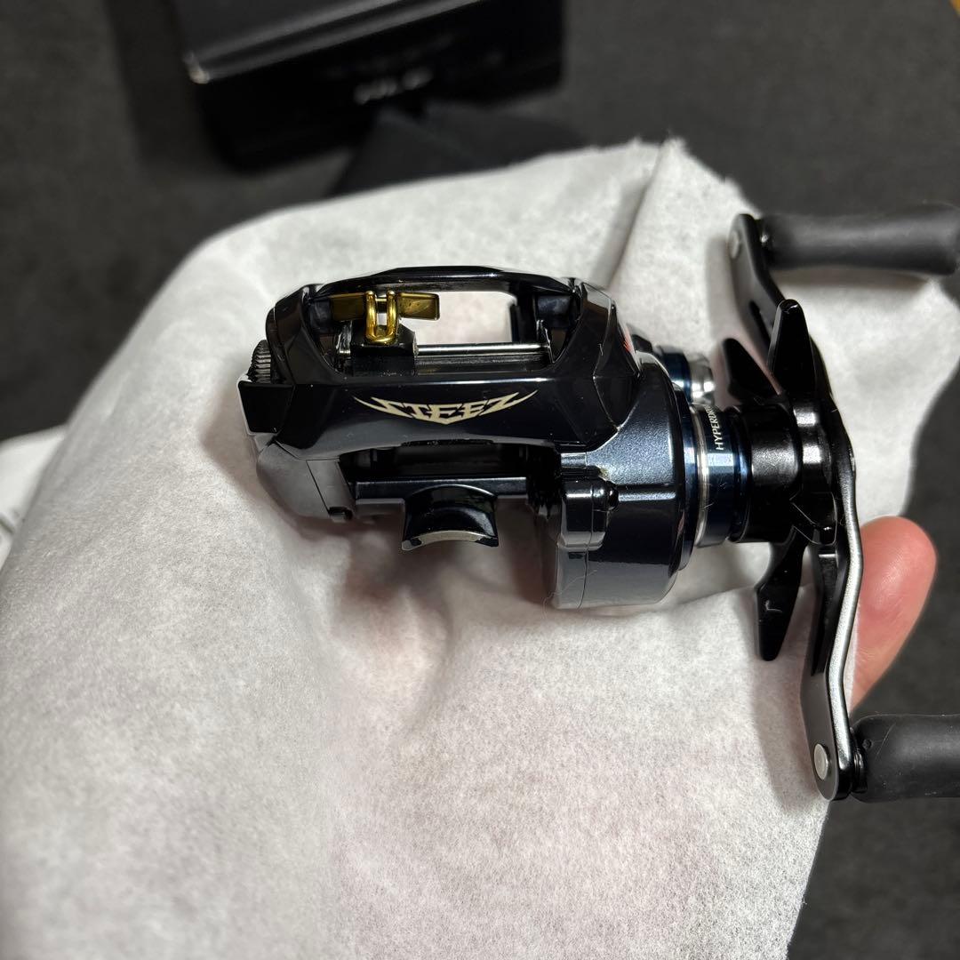 DAIWA STEEZ A TW HLC 8.1L左　イッセイスプール付