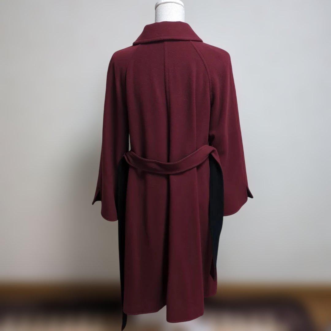 エムズグレイシー　赤ワイン色ロングコート 装飾ボタン付き