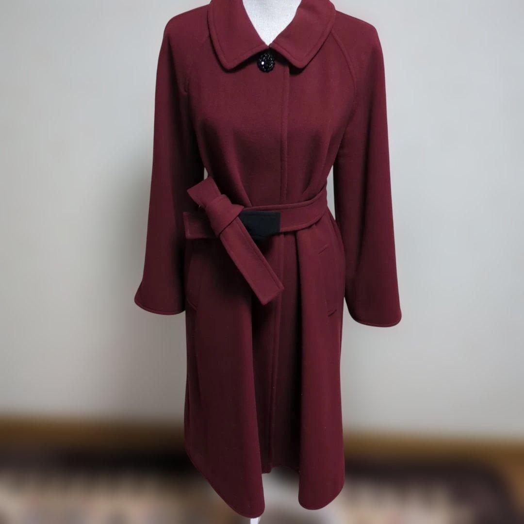 エムズグレイシー　赤ワイン色ロングコート 装飾ボタン付き