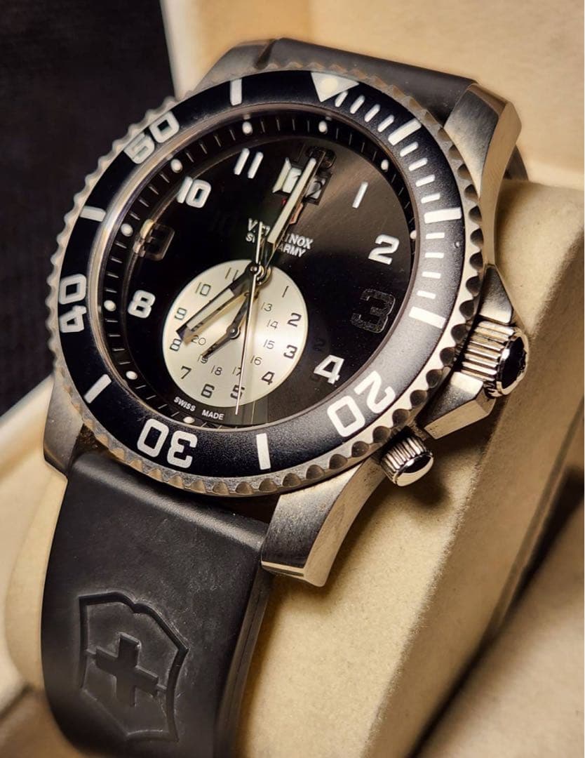 Victorinox ダイバーズウォッチ ブラック　ビクトリノックス　腕時計
